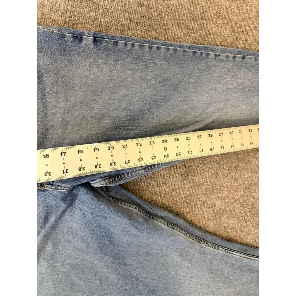 Wrangler Straight‎ Fit Mens Jeans 36x32 Light Wash Premium Denim Pants